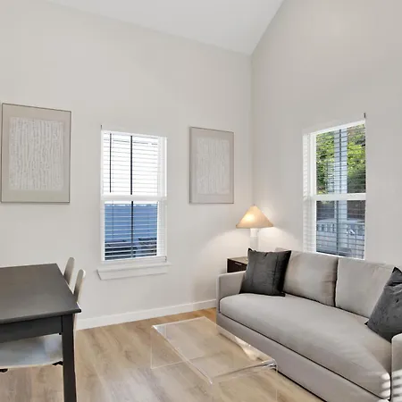 Brand New Cottage In Downtown Mobile! Walking-Distance To Heart Of Downtown! Exterior photo