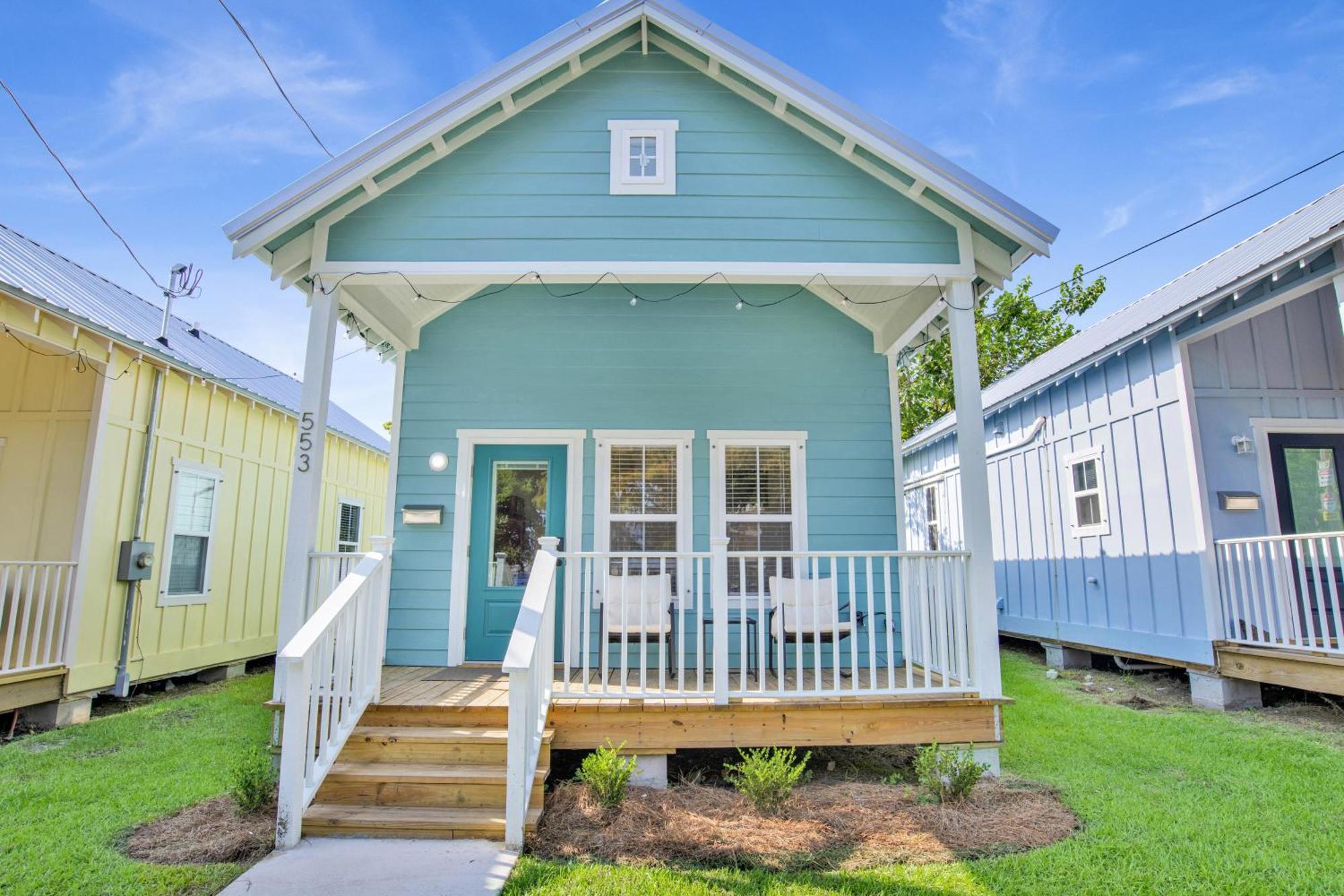 Brand New In Downtown Mobile! Walking-distance To Heart Of Downtown! Holiday home