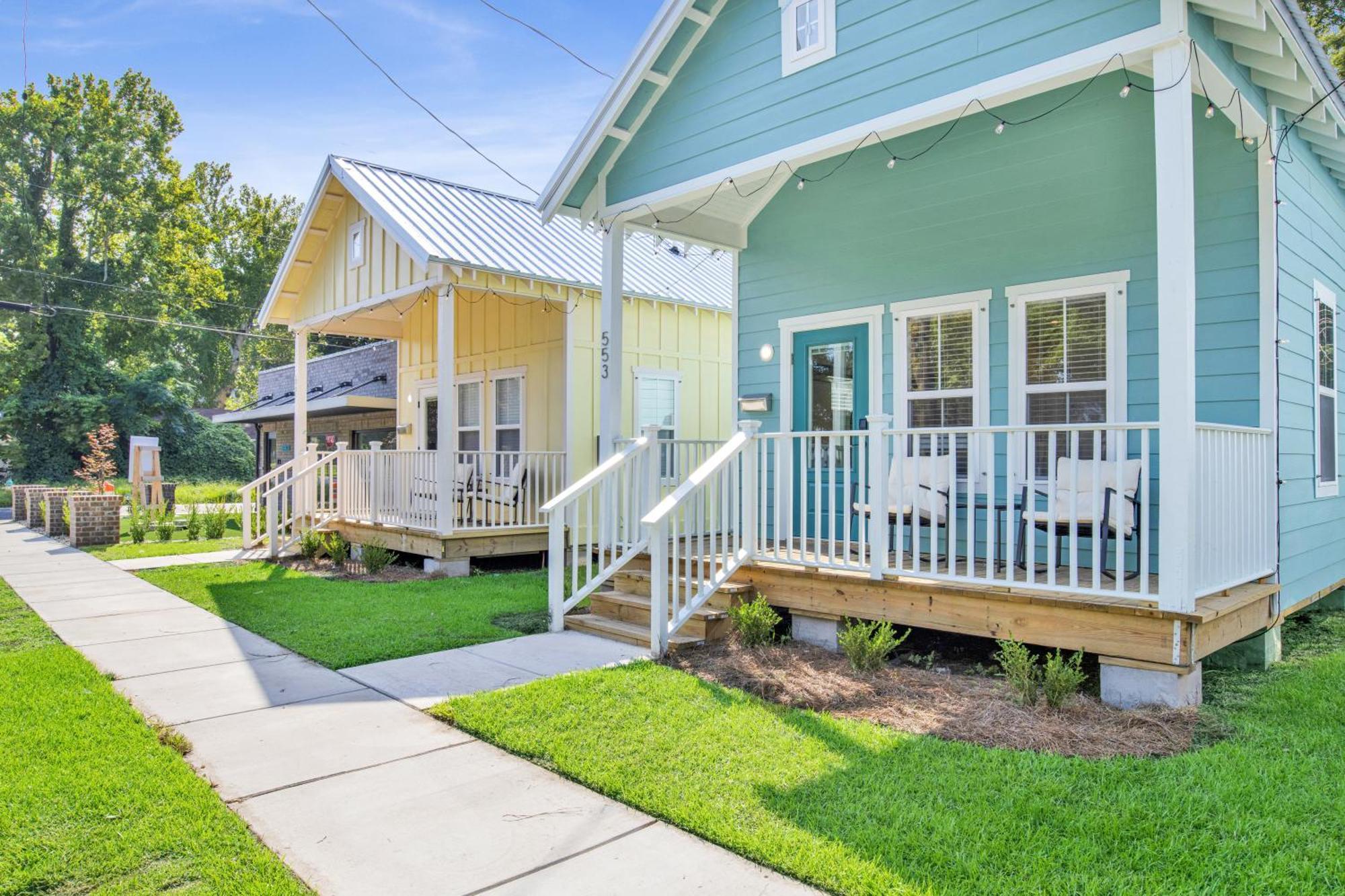 Brand New In Downtown Mobile! Walking-distance To Heart Of Downtown! Holiday home